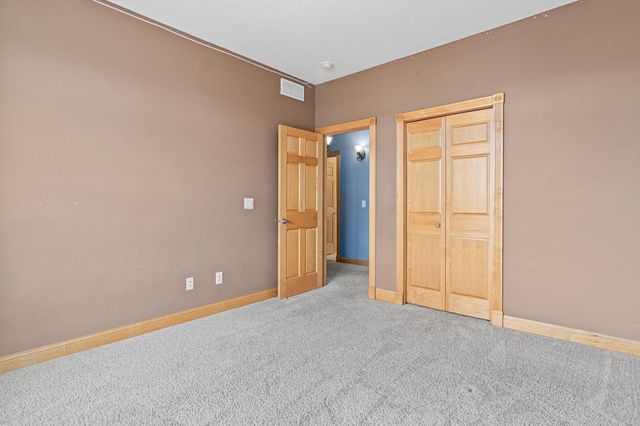 101 8th Avenue SE, Isanti, MN 55040