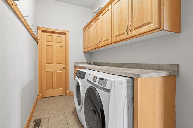 101 8th Avenue SE, Isanti, MN 55040