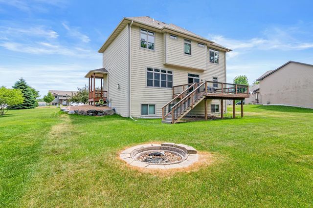 101 8th Avenue SE, Isanti, MN 55040