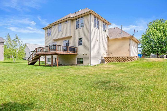 101 8th Avenue SE, Isanti, MN 55040