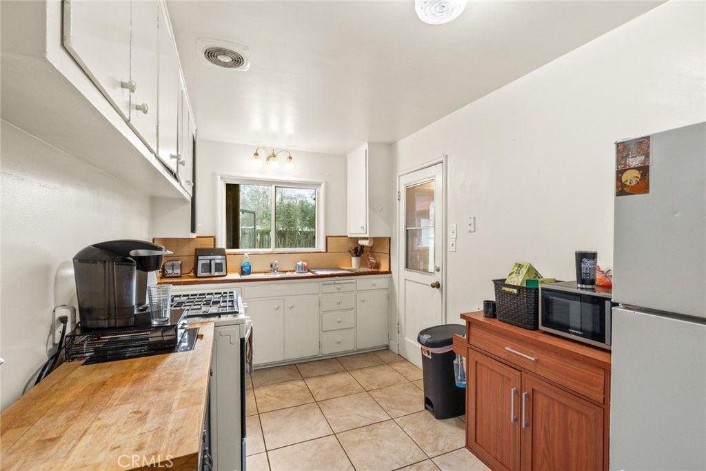 Image 5 of property listing at 119 Macdonald, Chico, CA 95926