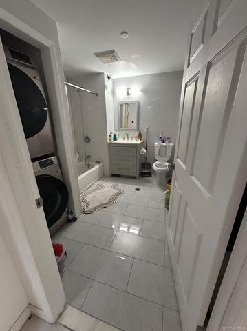 13216 Maple Avenue 3A, Flushing, NY 11355