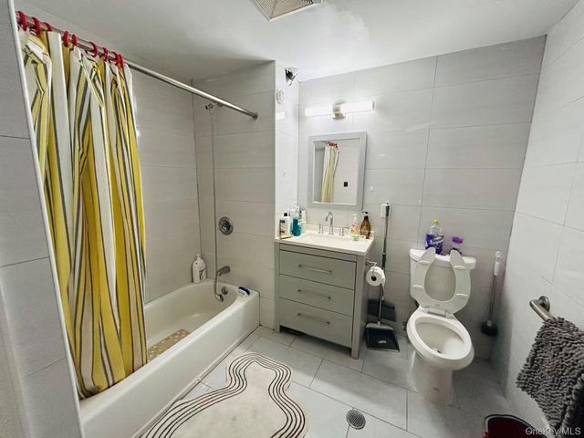 13216 Maple Avenue 3A, Flushing, NY 11355