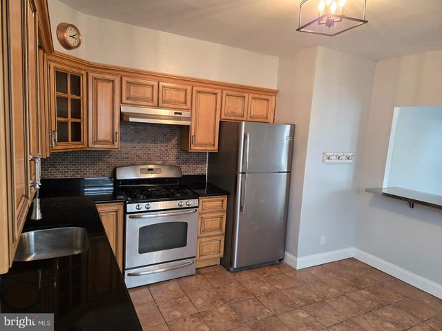 460 SHURS LN, Philadelphia, PA 19128