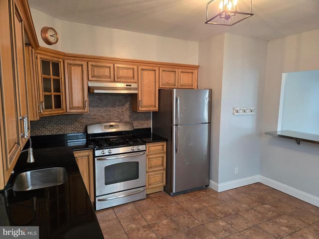 460 SHURS LN, Philadelphia, PA 19128