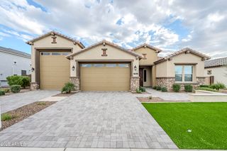 7403 W Lisbon Lane, Peoria, AZ 85381