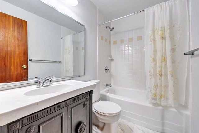 1465 HARVEY STREET, Green Bay, WI 54302