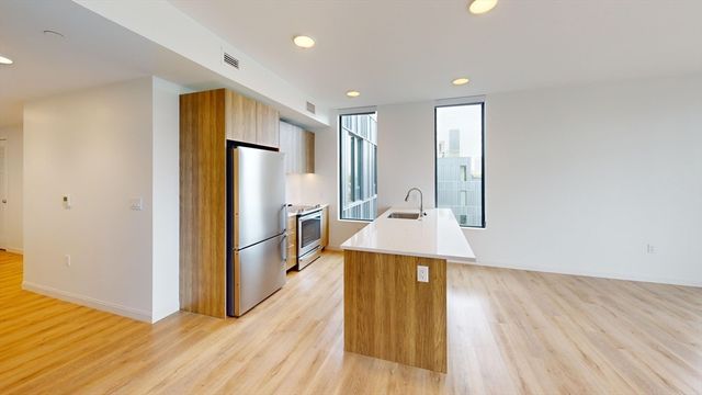60 Kilmarnock St 842, Boston, MA 02215