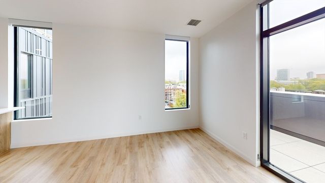 60 Kilmarnock St 842, Boston, MA 02215