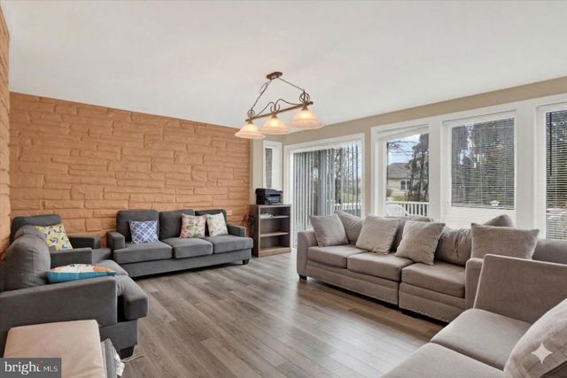 1343 CHURCH RD, Hershey, PA 17033