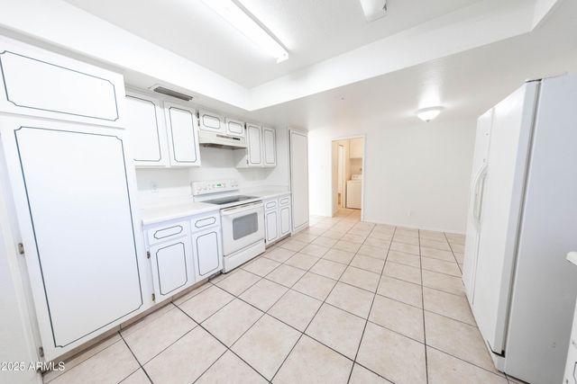 1349 E Donner Drive, Tempe, AZ 85282