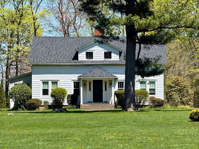 137 GATEWAY Drive, Fairview, PA 16415