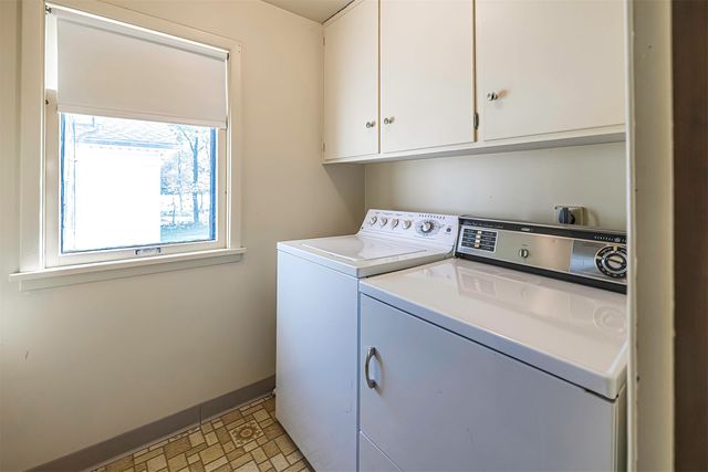 137 GATEWAY Drive, Fairview, PA 16415