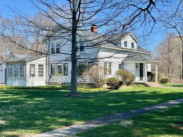 137 GATEWAY Drive, Fairview, PA 16415