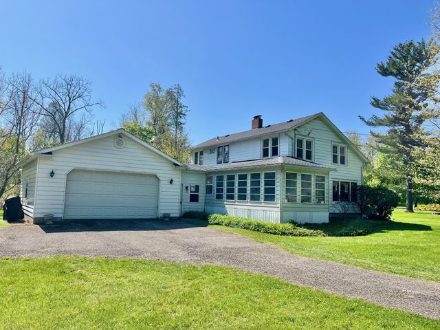 137 GATEWAY Drive, Fairview, PA 16415