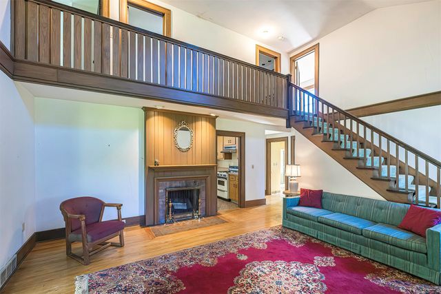 137 GATEWAY Drive, Fairview, PA 16415