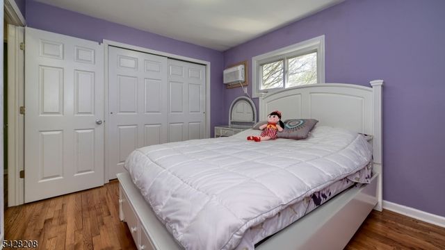 227 Emily Dr, Park Ridge Boro, NJ 07656