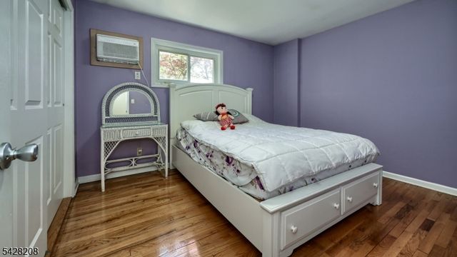 227 Emily Dr, Park Ridge Boro, NJ 07656