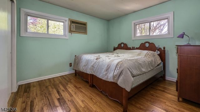227 Emily Dr, Park Ridge Boro, NJ 07656