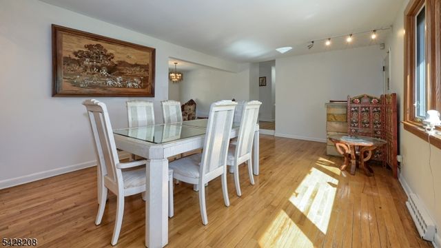 227 Emily Dr, Park Ridge Boro, NJ 07656