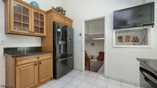 227 Emily Dr, Park Ridge Boro, NJ 07656