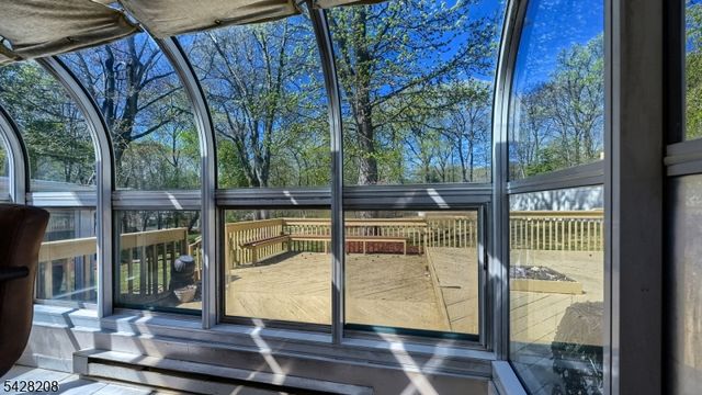 227 Emily Dr, Park Ridge Boro, NJ 07656