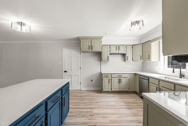 2916 Justin Matthews Drive, North Little Rock, AR 72116