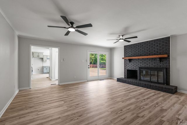 2916 Justin Matthews Drive, North Little Rock, AR 72116