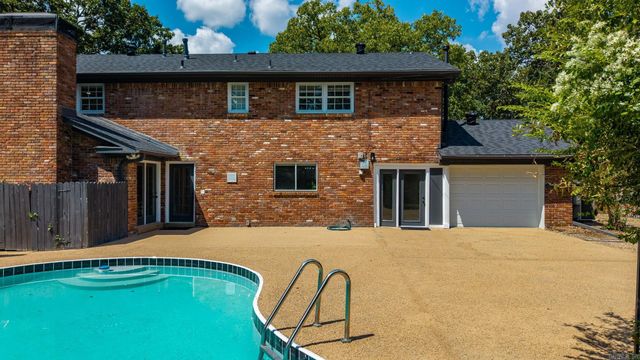 2916 Justin Matthews Drive, North Little Rock, AR 72116