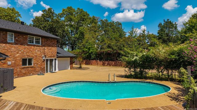 2916 Justin Matthews Drive, North Little Rock, AR 72116