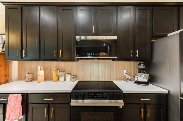 2518 Ridgewood Drive, West Columbia, TX 77486