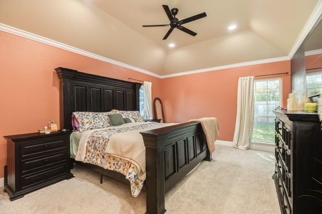 2518 Ridgewood Drive, West Columbia, TX 77486