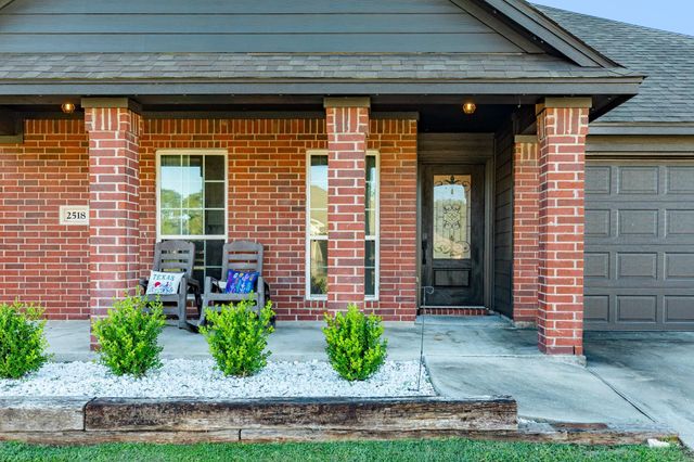 2518 Ridgewood Drive, West Columbia, TX 77486