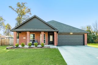 2518 Ridgewood Drive, West Columbia, TX 77486