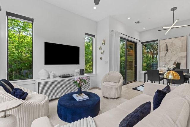 2800 Del Curto RD 12, Austin, TX 78704