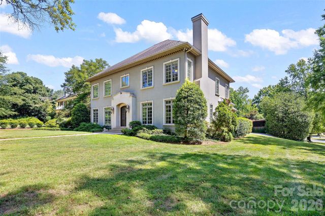 925 Harvard Place, Charlotte, NC 28207