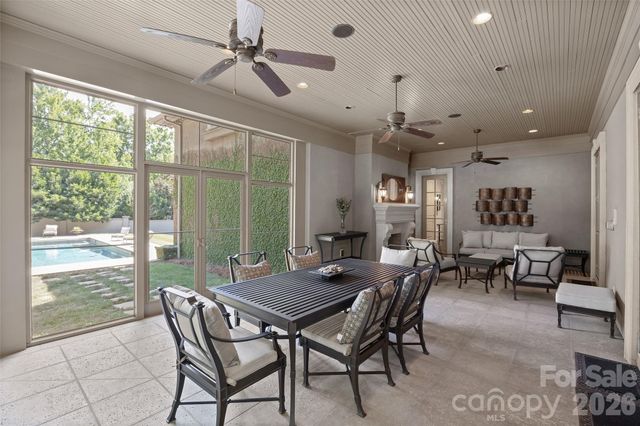 925 Harvard Place, Charlotte, NC 28207