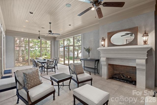 925 Harvard Place, Charlotte, NC 28207