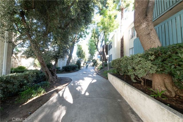 5700 Etiwanda Avenue 149, Tarzana, CA 91356