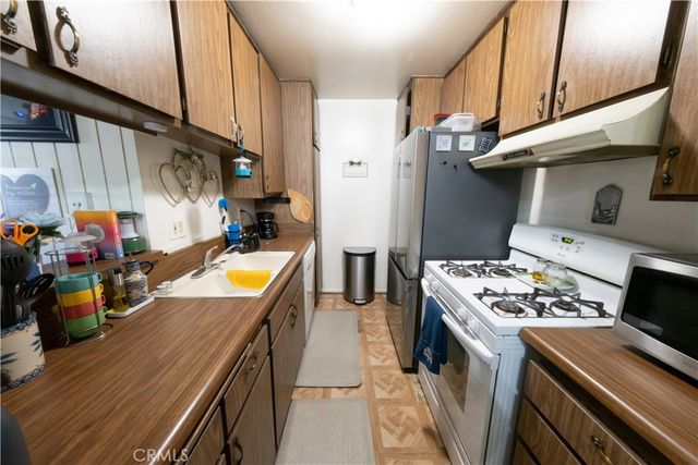 5700 Etiwanda Avenue 149, Tarzana, CA 91356