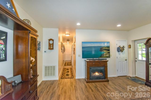945 N Country Club Road, Brevard, NC 28712