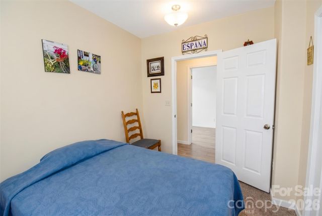945 N Country Club Road, Brevard, NC 28712