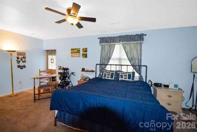 945 N Country Club Road, Brevard, NC 28712
