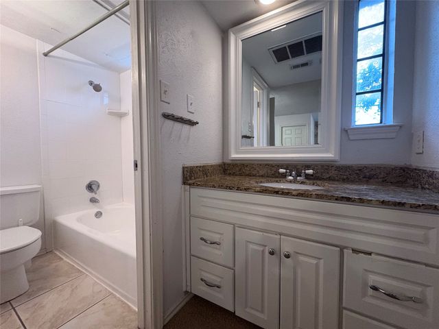 4000 Rawlins Street 104, Dallas, TX 75219