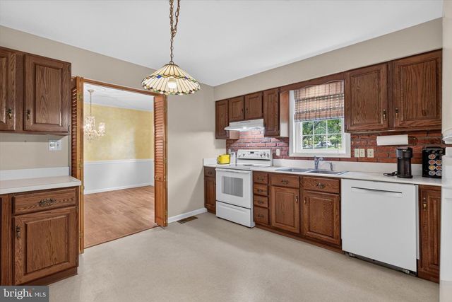 7738 FARMDALE AVE, Harrisburg, PA 17112