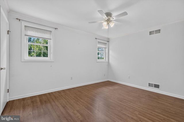 7738 FARMDALE AVE, Harrisburg, PA 17112