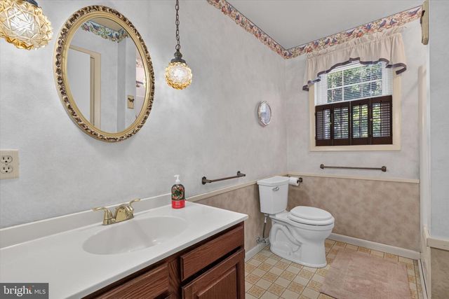 7738 FARMDALE AVE, Harrisburg, PA 17112