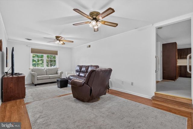 7738 FARMDALE AVE, Harrisburg, PA 17112