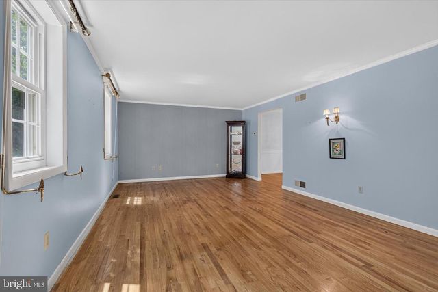 7738 FARMDALE AVE, Harrisburg, PA 17112