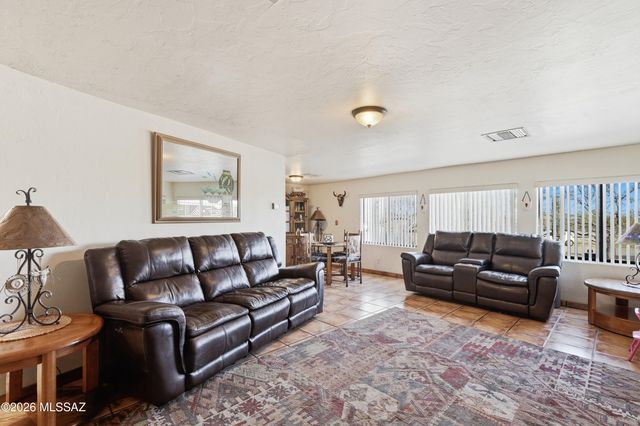 9701 W Calle Anasazi, Tucson, AZ 85735